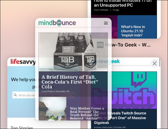 Toque y arrastre una pestaña abierta para reordenar.