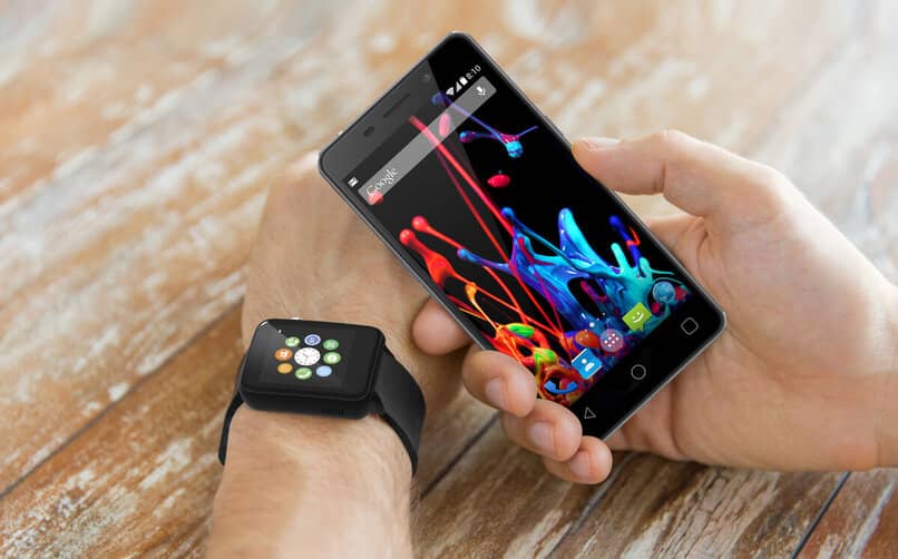 sincronizar reloj con celular