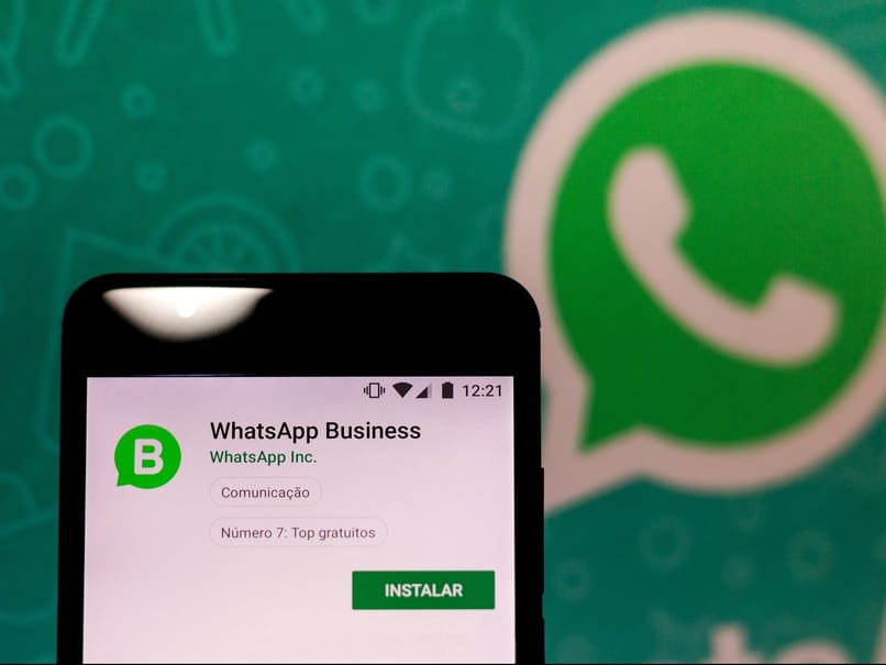 instala WhatsApp business para mejorar las ventas
