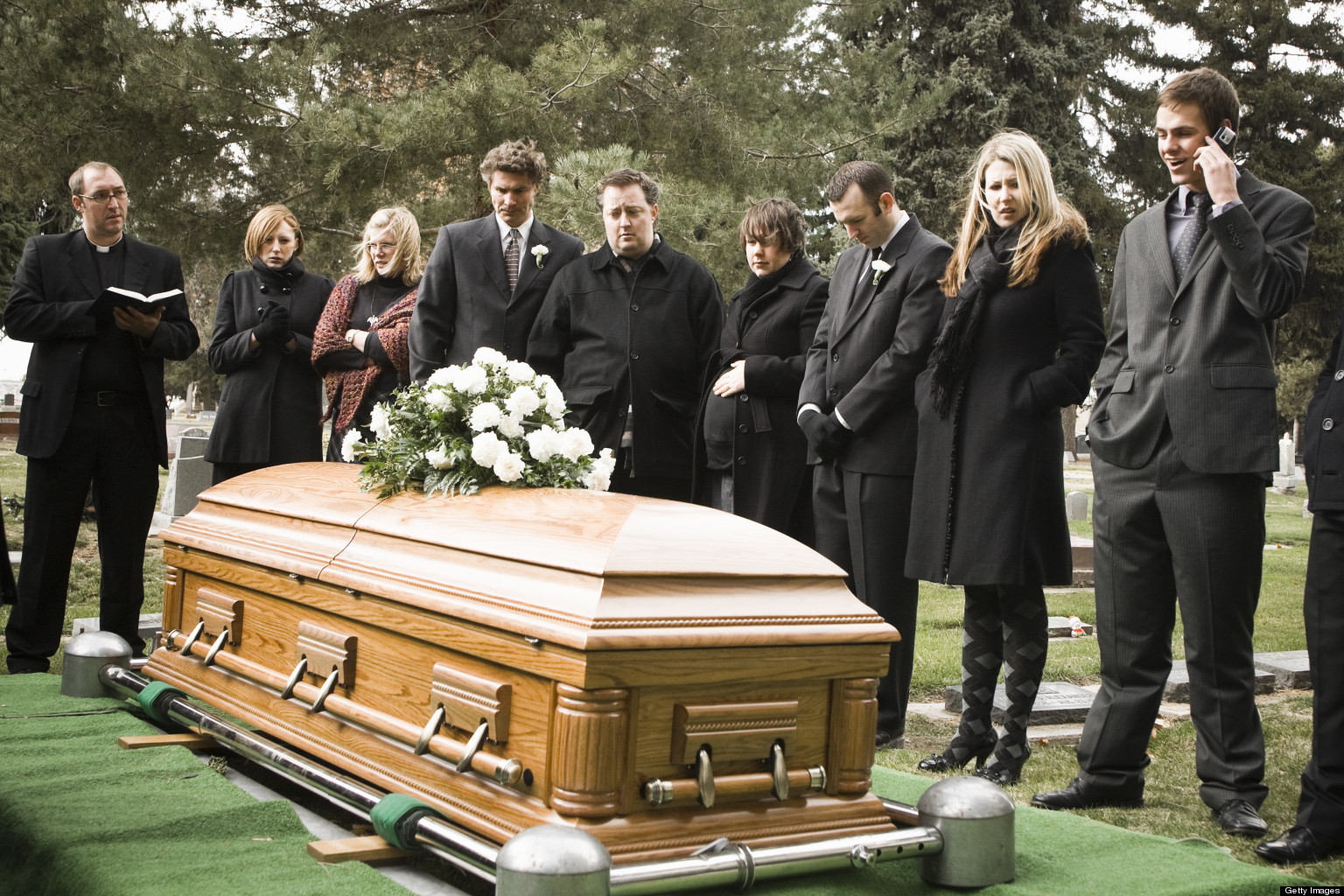 Soñar con el funeral de un extraño