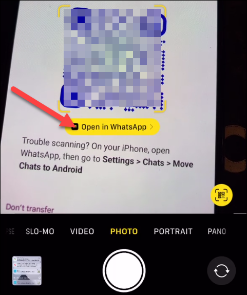 Escanea el código QR con tu iPhone.