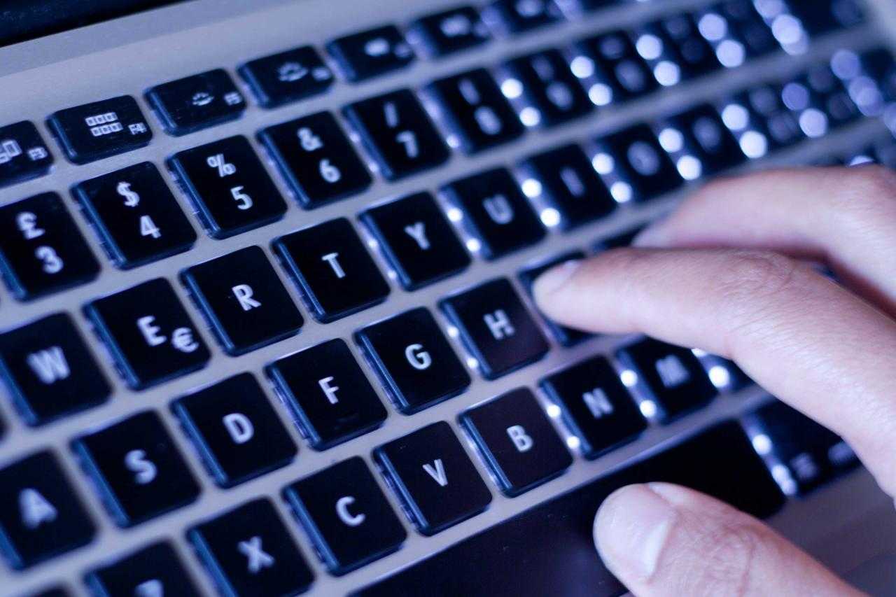 Cómo hacer símbolos en el teclado