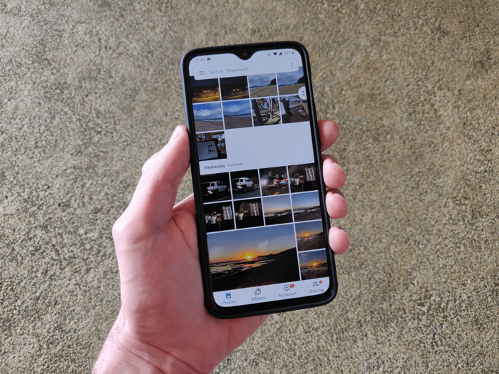 Cómo pasar fotos de google fotos a iphone